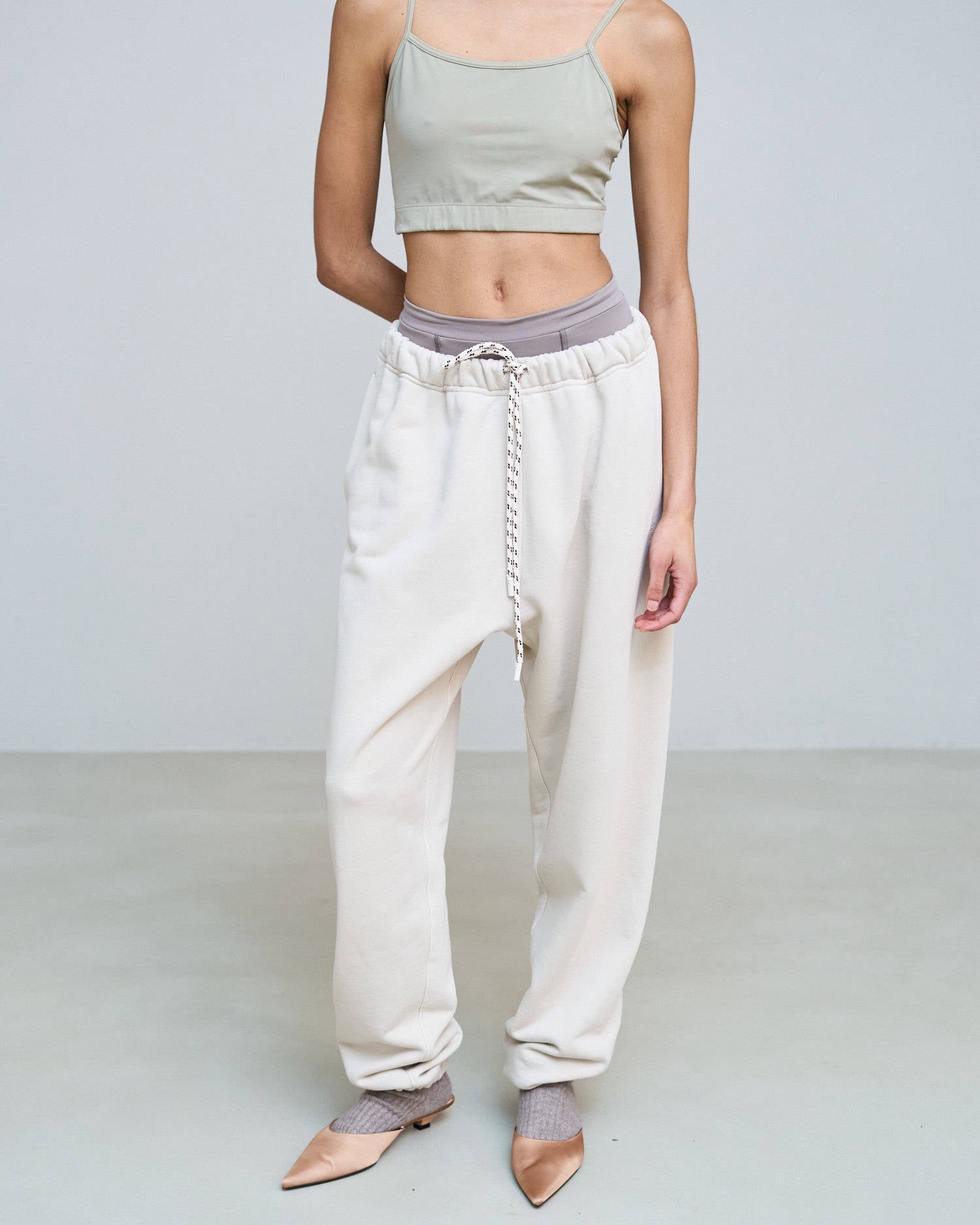 JOGGERS IN FELPA CON RICAMO Sand