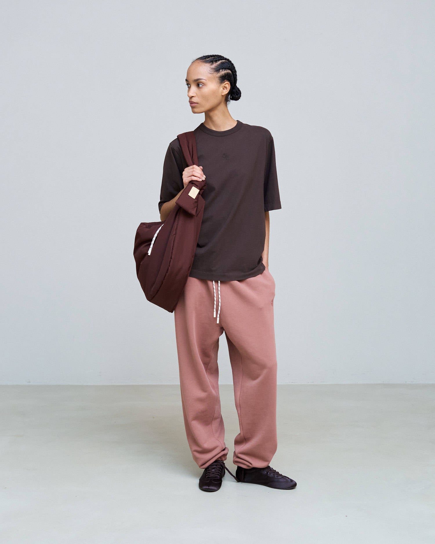 T-SHIRT OVERSIZE CON RICAMO Choco