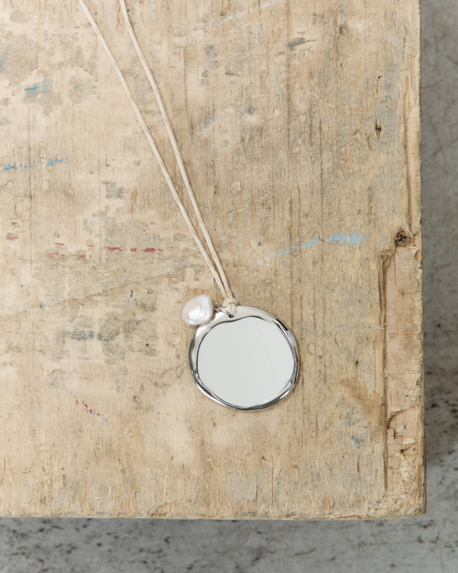 COLLANA CON SPECCHIETTO