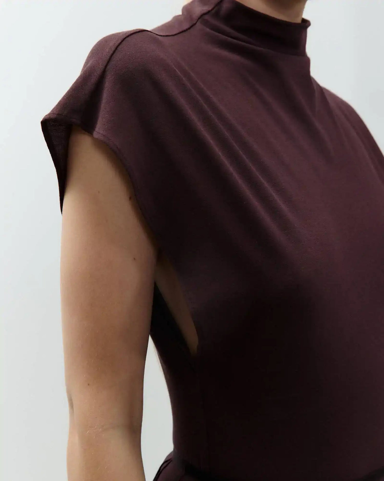BODY IN JERSEY
