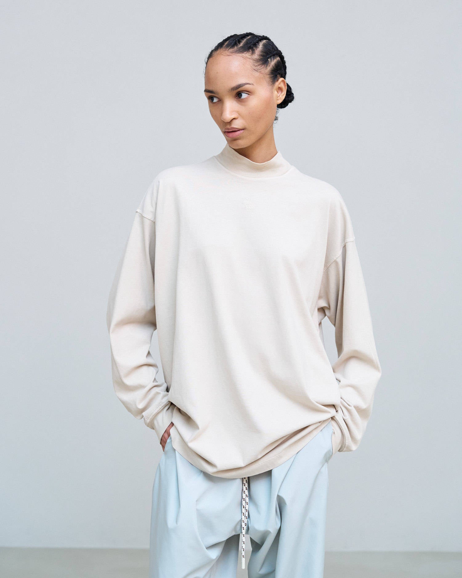 T-SHIRT A MANICA LUNGA CON RICAMO Sand