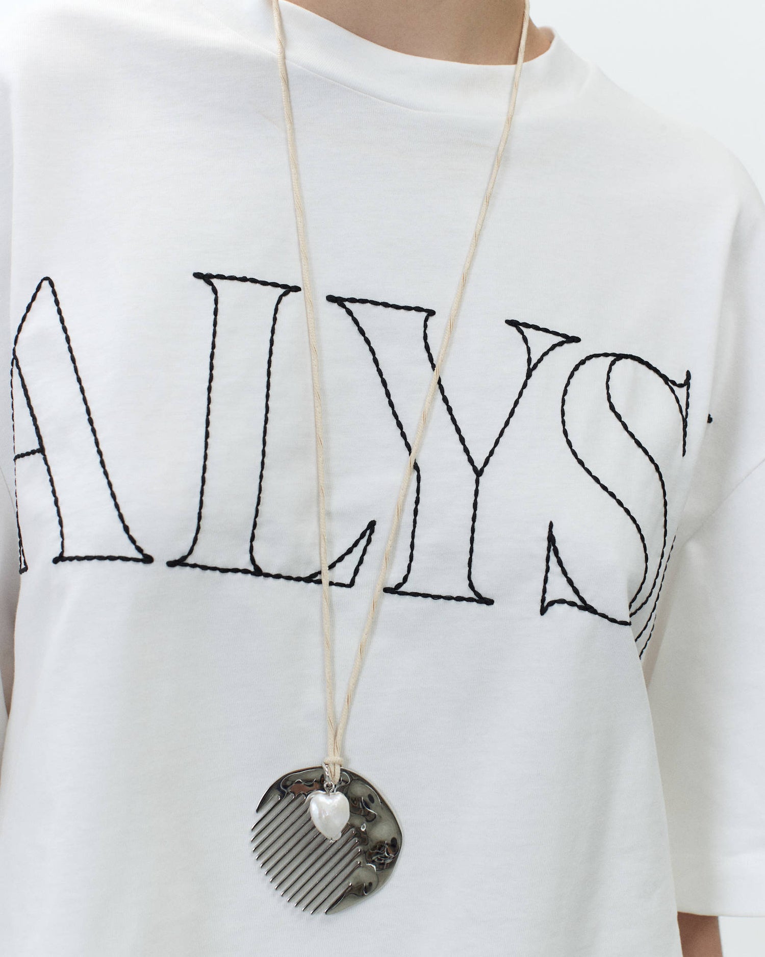 T-SHIRT BOXY RICAMO