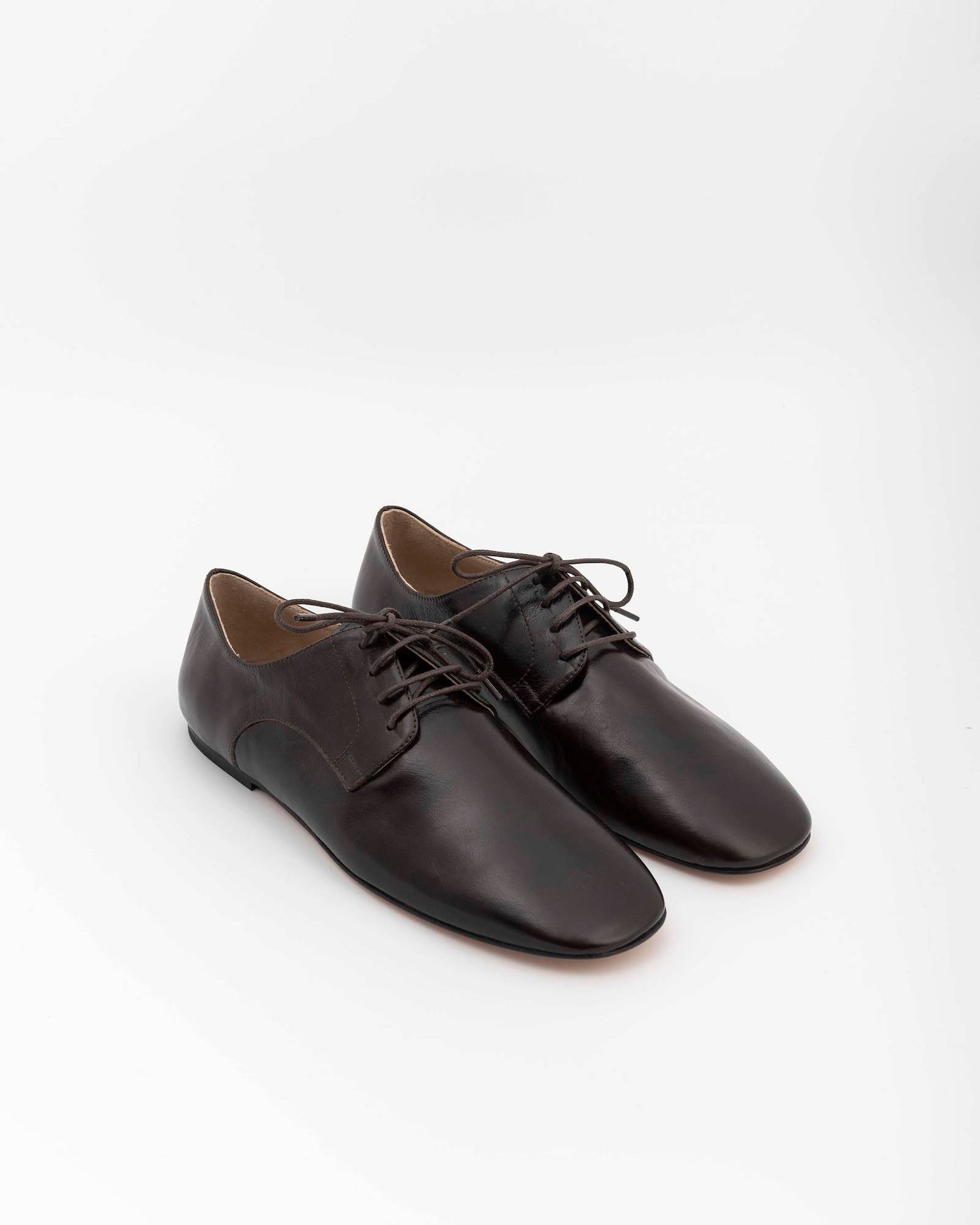 STRINGATA IN PELLE